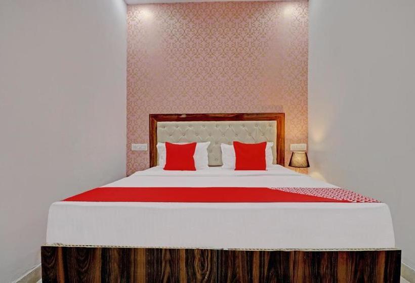 فندق Oyo 79364  Moon Light