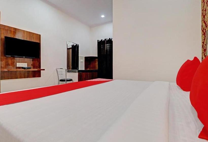 فندق Oyo 79364  Moon Light