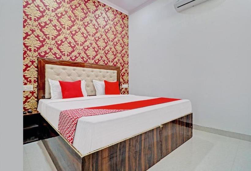 فندق Oyo 79364  Moon Light