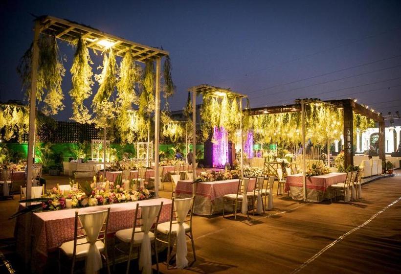 בית מלון כפרי The Royal Hills  And Resort