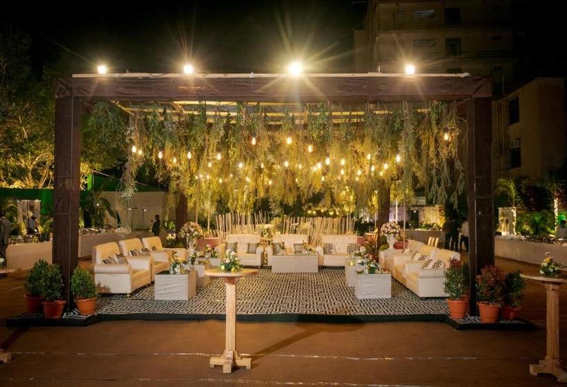 בית מלון כפרי The Royal Hills  And Resort