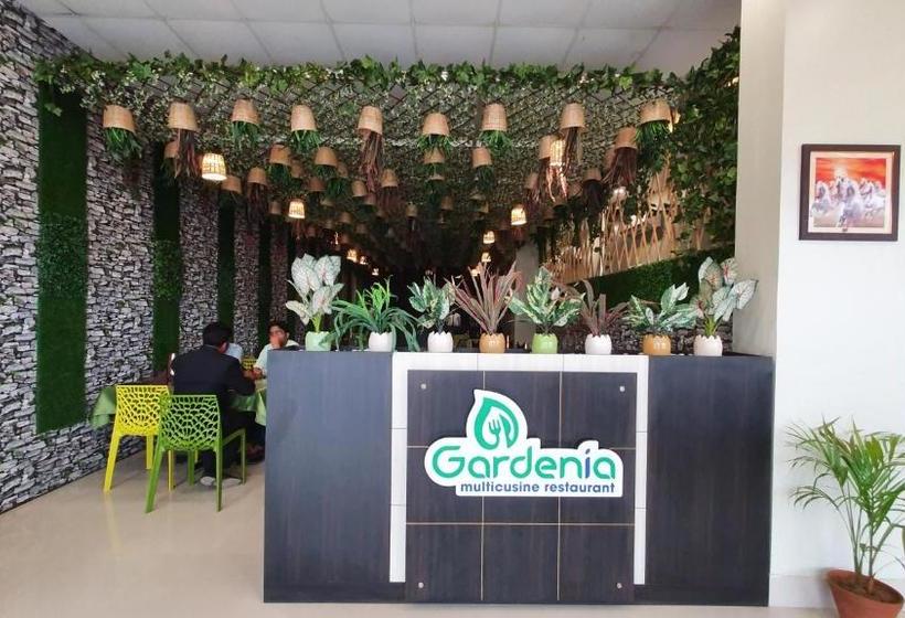 בית מלון כפרי The Royal Hills  And Resort