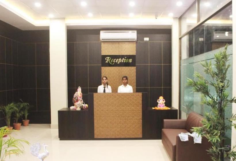 בית מלון כפרי The Royal Hills  And Resort