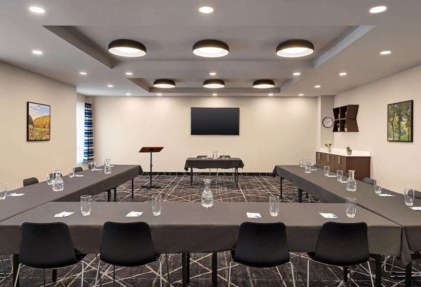 Microtel Inn & Suites By Wyndham Antigonish