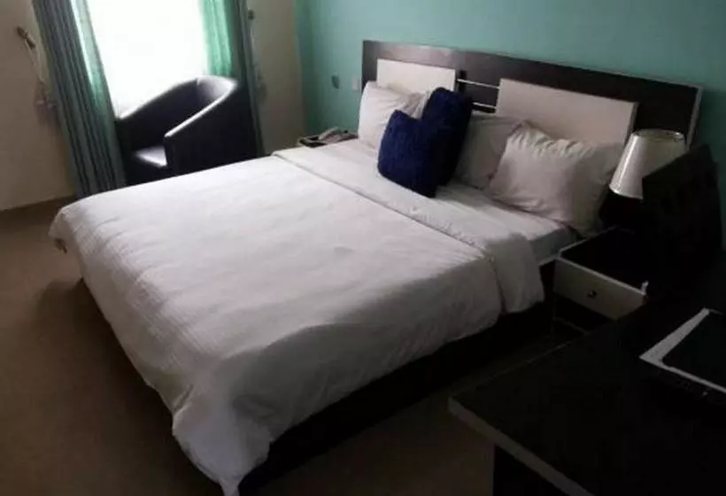 پانسیون Kim Royal Hotel And Suites