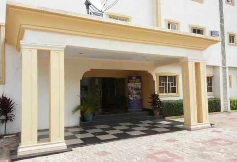 پانسیون Kim Royal Hotel And Suites