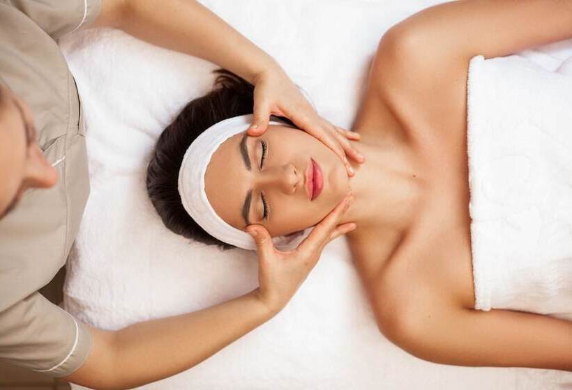 Azalia Beach Hotel Balneo & Spa