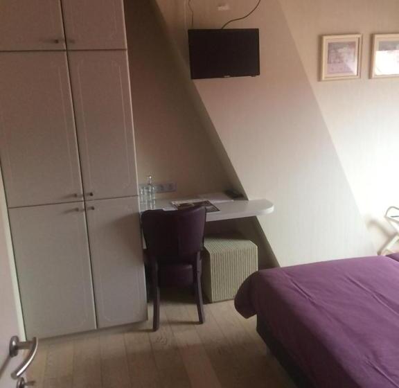 تختخواب و صبحانه A Casa Radici