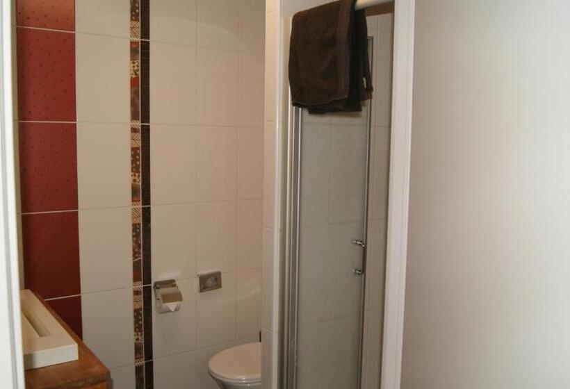 تختخواب و صبحانه A Casa Radici