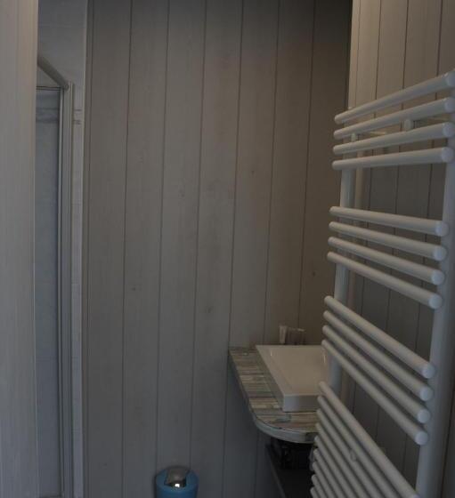 تختخواب و صبحانه A Casa Radici