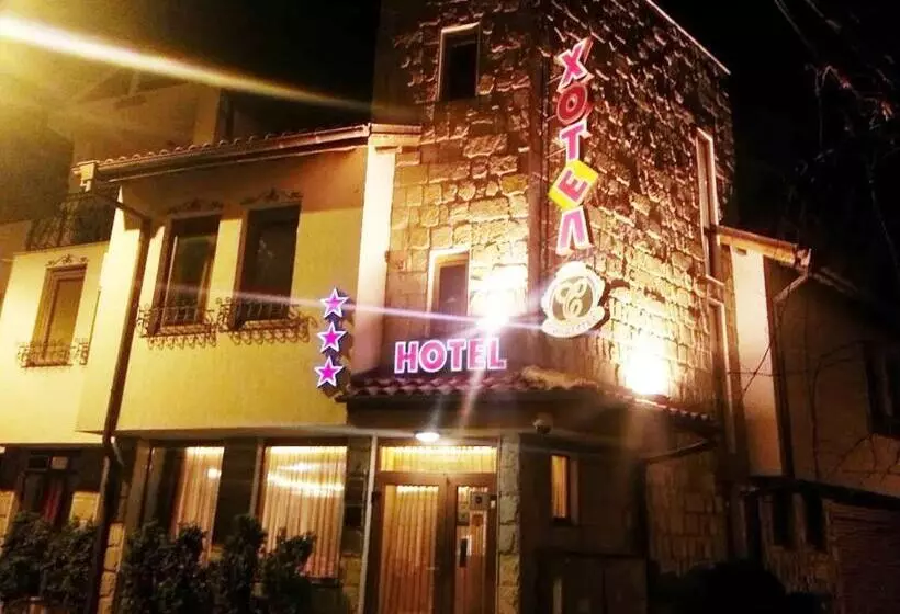 Family Hotel Silvestar