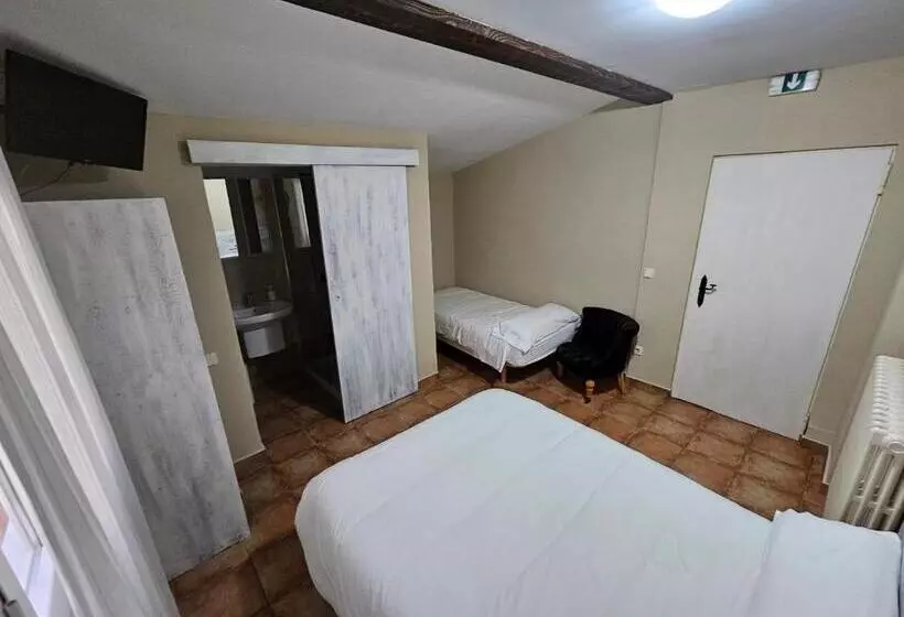 Hostal Jp Y Estudios