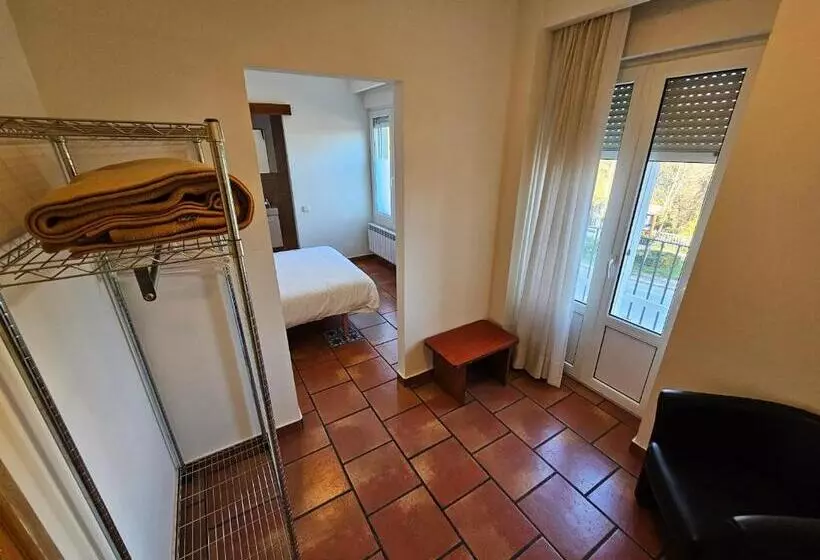 Hostal Jp Y Estudios