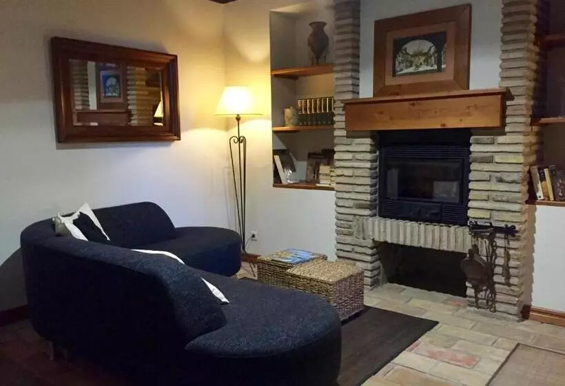 Hostal Jp Y Estudios