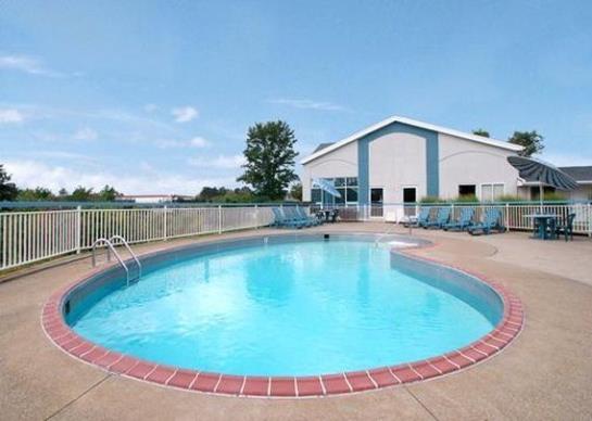 Отель Knights Inn Elyria