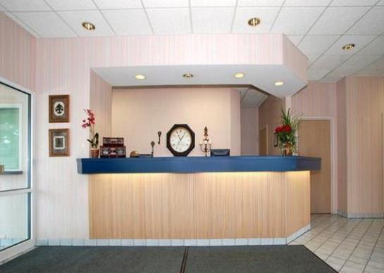 Отель Knights Inn Elyria