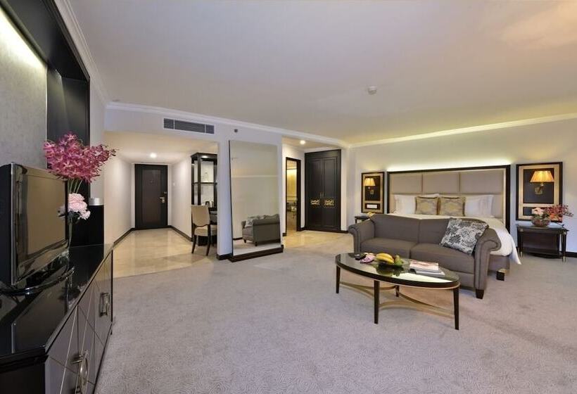 בית מלון כפרי Grand Aquila