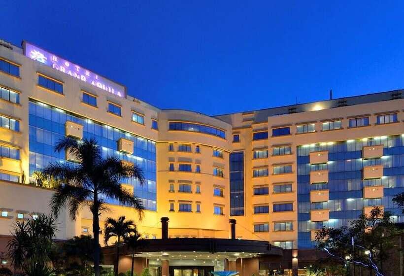 בית מלון כפרי Grand Aquila