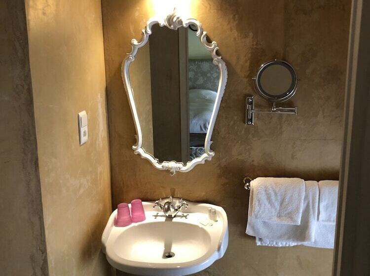 בית מלון כפרי Horenbecca Bistro & Wellness