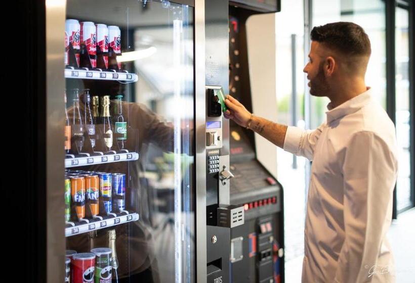 فندق La Reine Hôtel, City Centre