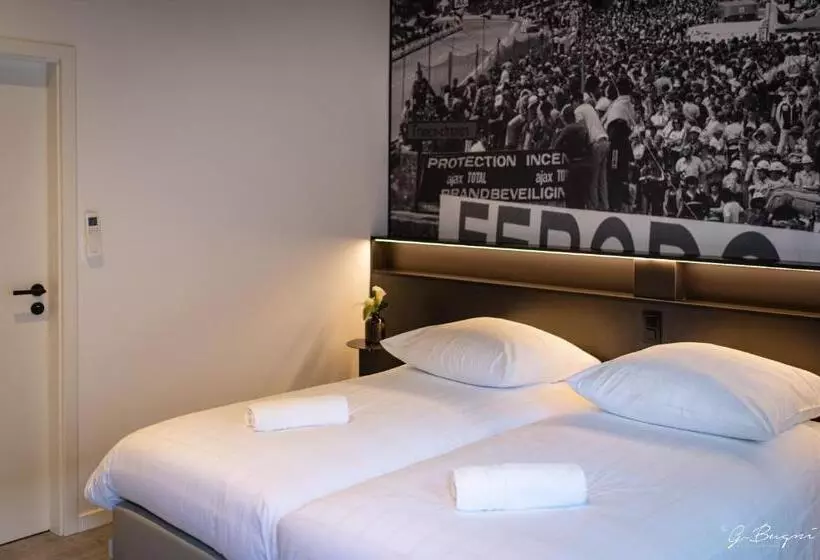 Отель La Reine Hôtel, City Centre