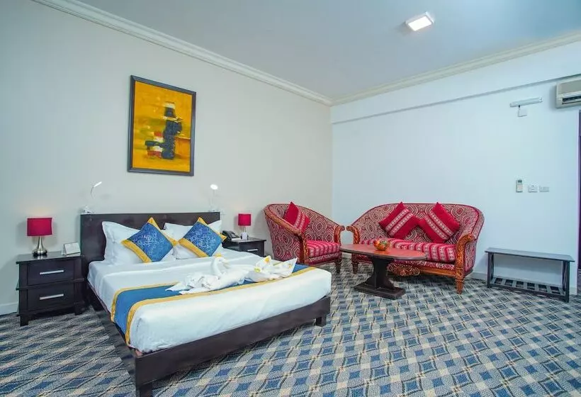 هتل La Villa Palace