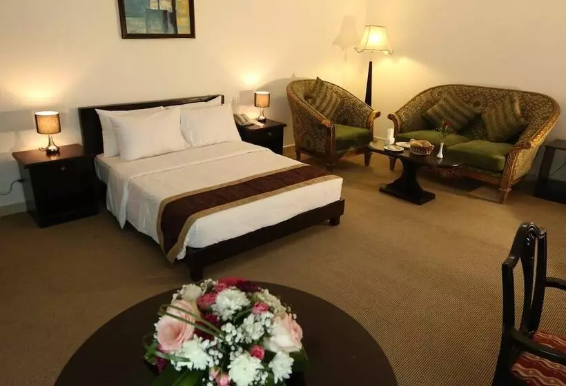 هتل La Villa Palace