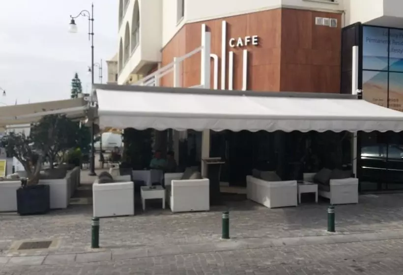 هتل Livadhiotis City