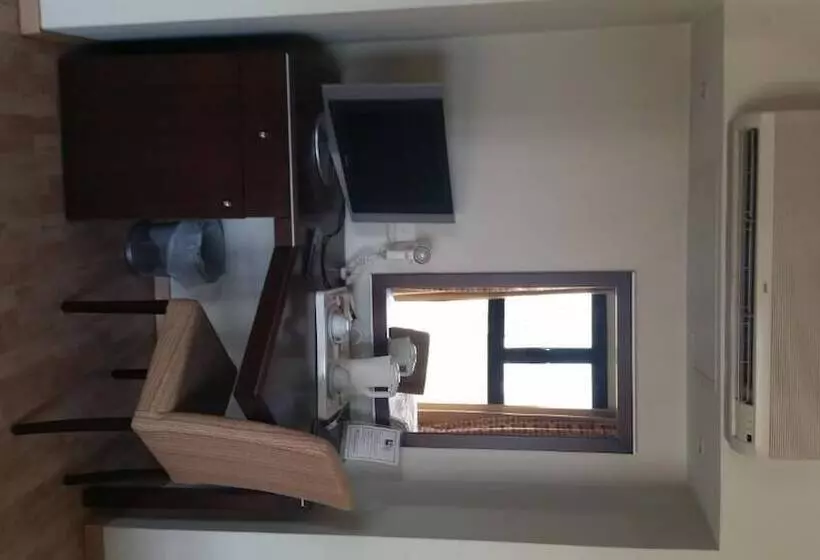 هتل Livadhiotis City