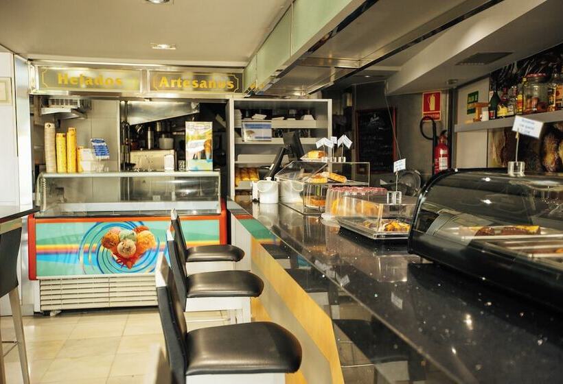 Отель Montedobra