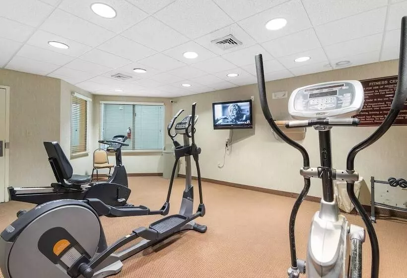 هتل Sleep Inn & Suites