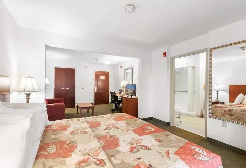 هتل Sleep Inn & Suites