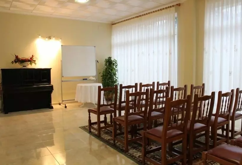 Отель Playa Compostela