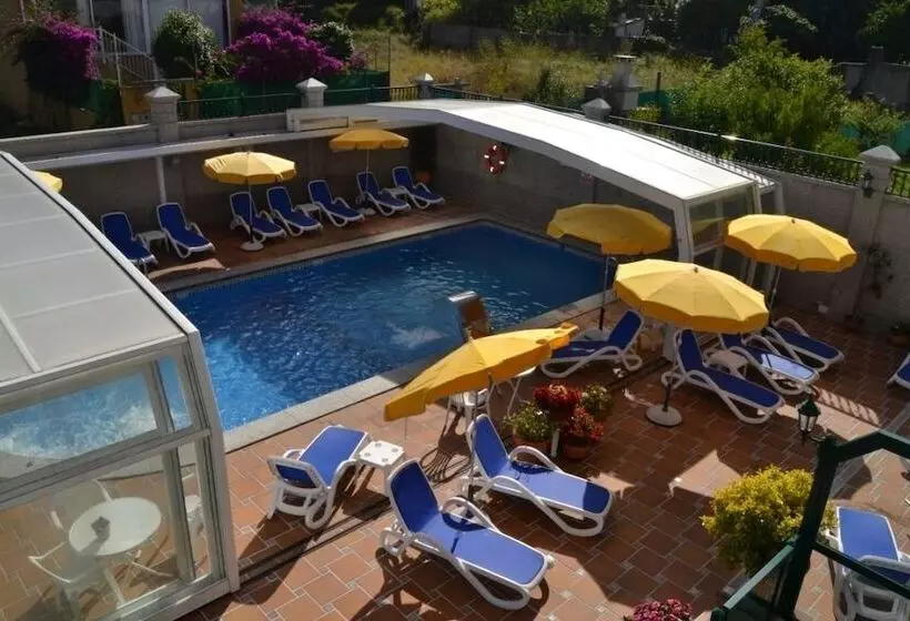 Отель Playa Compostela