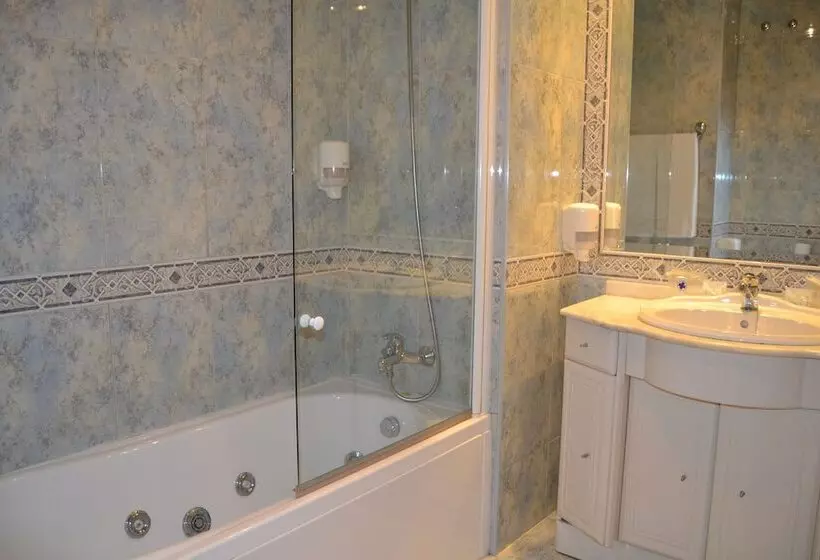 Отель Playa Compostela