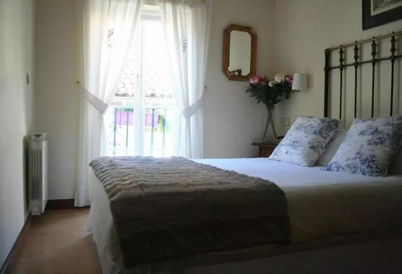 בית מלון כפרי Real