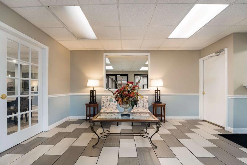 Surestay Hotel By Best Western Columbus Downtown