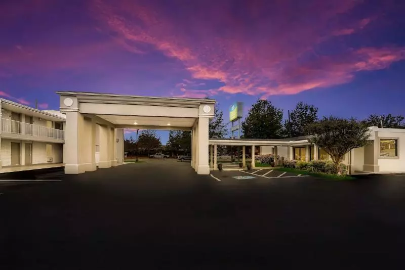 Surestay Hotel By Best Western Columbus Downtown