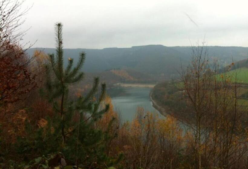 هتل Val De La Cascade