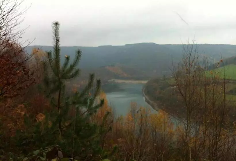 בית מלון כפרי Val De La Cascade