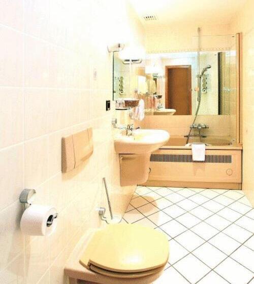 هتل Val De La Cascade