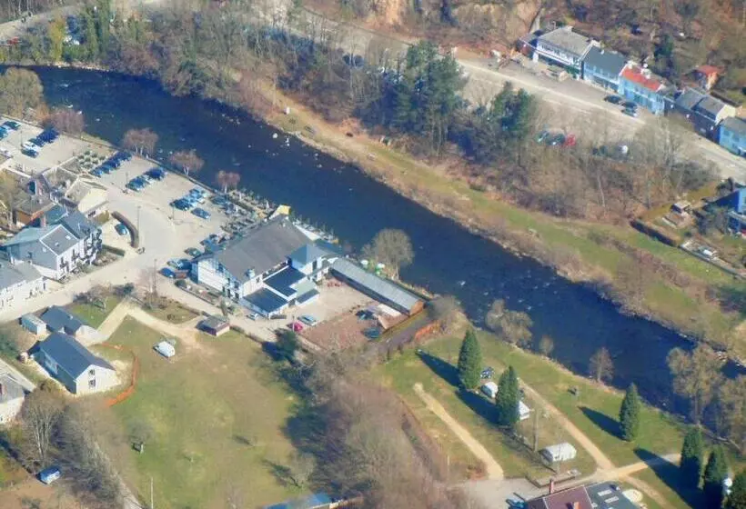 בית מלון כפרי Val De La Cascade