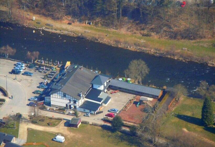 هتل Val De La Cascade