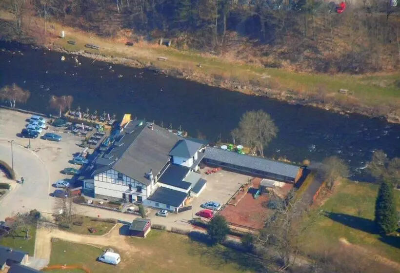 בית מלון כפרי Val De La Cascade