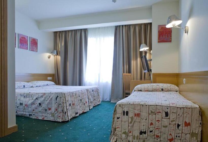 هتل Zaragoza Plaza