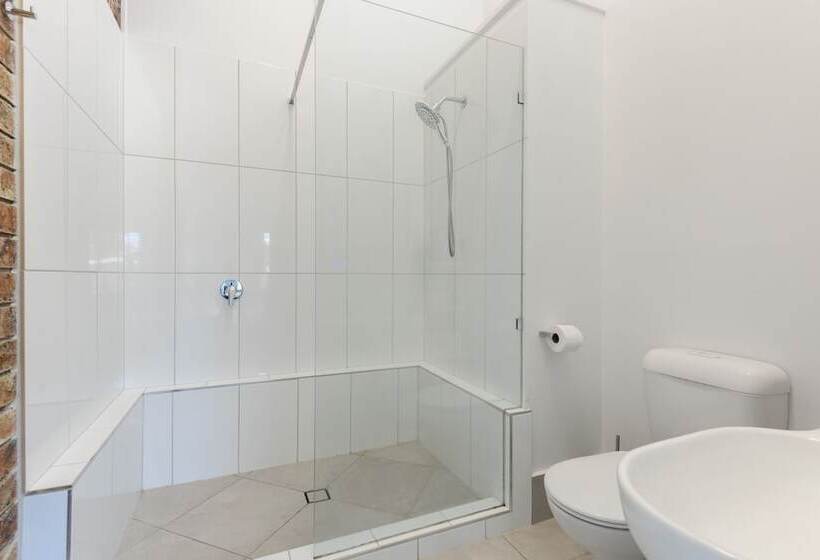 Lychee Tree Holiday Apartments