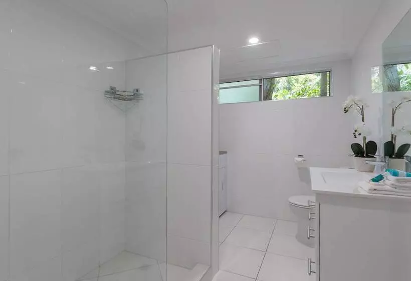 Lychee Tree Holiday Apartments