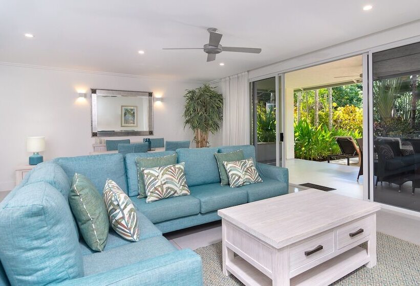 Mandalay Luxury Beachfront Apartments