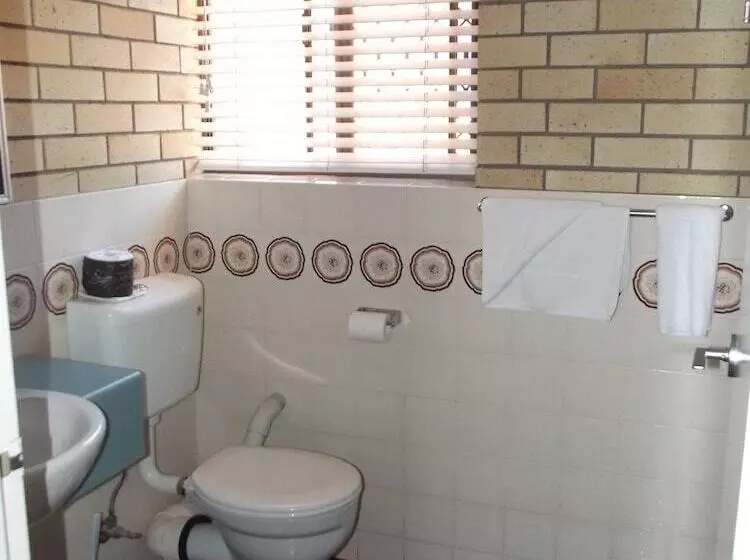 모텔 Bridge Street Motor Inn