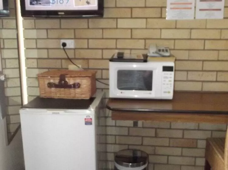 모텔 Bridge Street Motor Inn